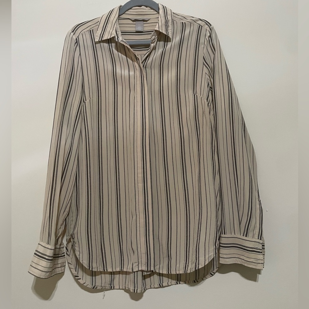 H&M Black and Cream Casual Button Down Shirt - Picture 2 of 5